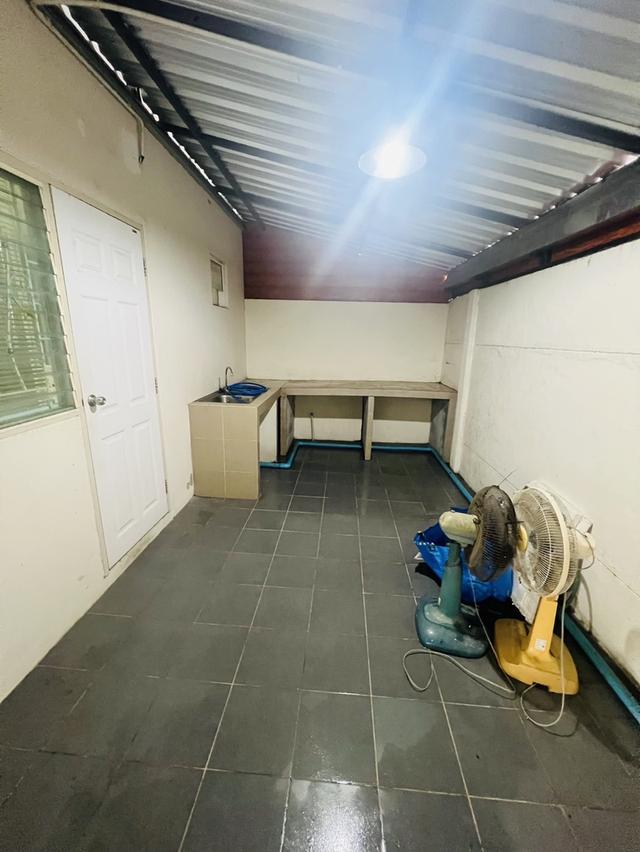 บ้านทาวน์โฮม 2ชั้น หลังริม 53 ตรวา มีพื้นที่ข้างบ้าน 10