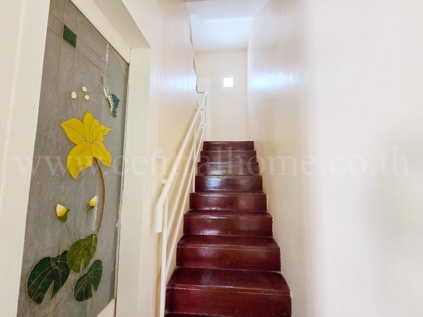 ทาวน์โฮม 3 ชั้น บ้านลูกกอล์ฟ พรีเมี่ยม เมืองทองธานี - ปากเกร็ด 11