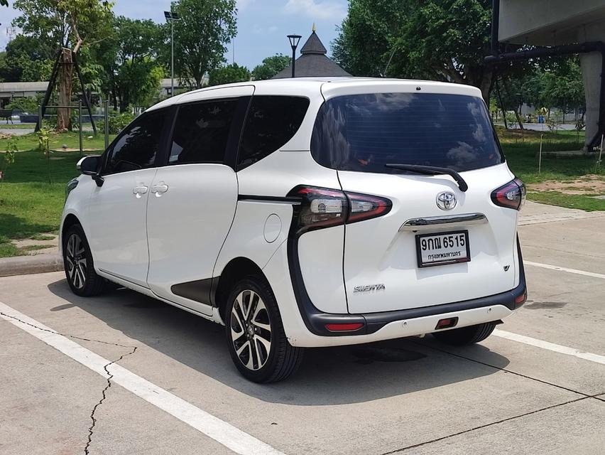 Toyota Sienta 1.5V 2019 2
