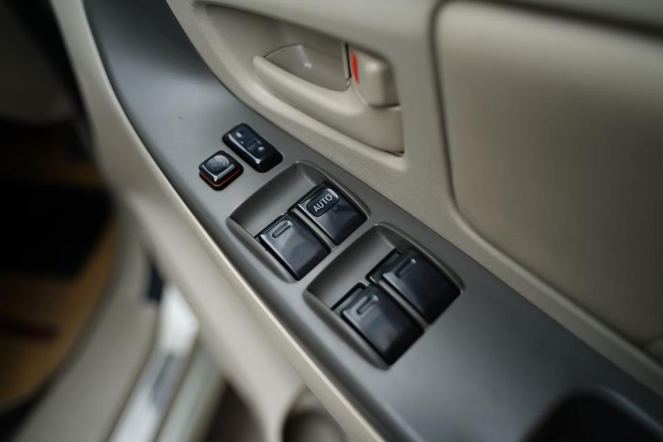 2014 TOYOTA INNOVA 2.0G OPTION 14