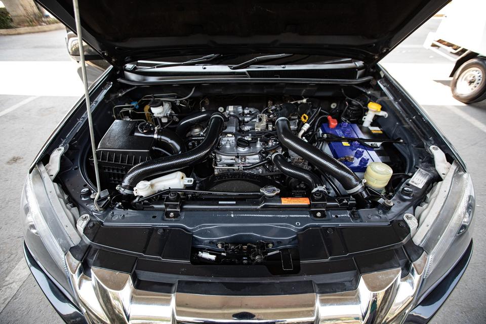 Isuzu Hi-lander Double Cab 2.5 X-Series สีดำ เกียร์ MT ปี 2013  11