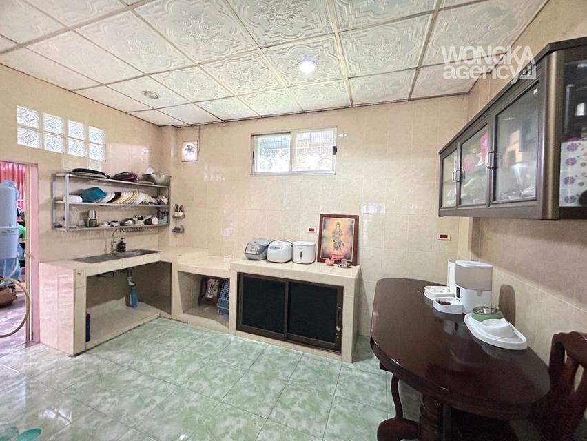 ขายบ้าน ทาวน์เฮาส์ พร้อมที่ดิน หมู่บ้านบดิพัฒน์ 2 แพรกษา ขนาด 42.3 ตร.ว. ใกล้รถไฟฟ้า BTS มีพื้นที่ใช้สอย ใกล้นิคม ใกล้โรงเรียน 4