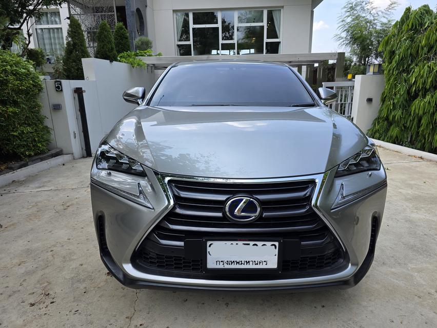 Lexus NX300h Premium (2017) รถสวย ขับน้อย