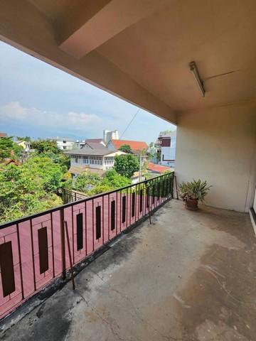 ขายที่ดินพร้อมอาคาร 3 ชั้น ใจกลางท่าแพ วิวดอยสุเทพ เหมาะทำโรงแรม-คาเฟ่ ใกล้แหล่งท่องเที่ยว ราคา 86 ล้าน