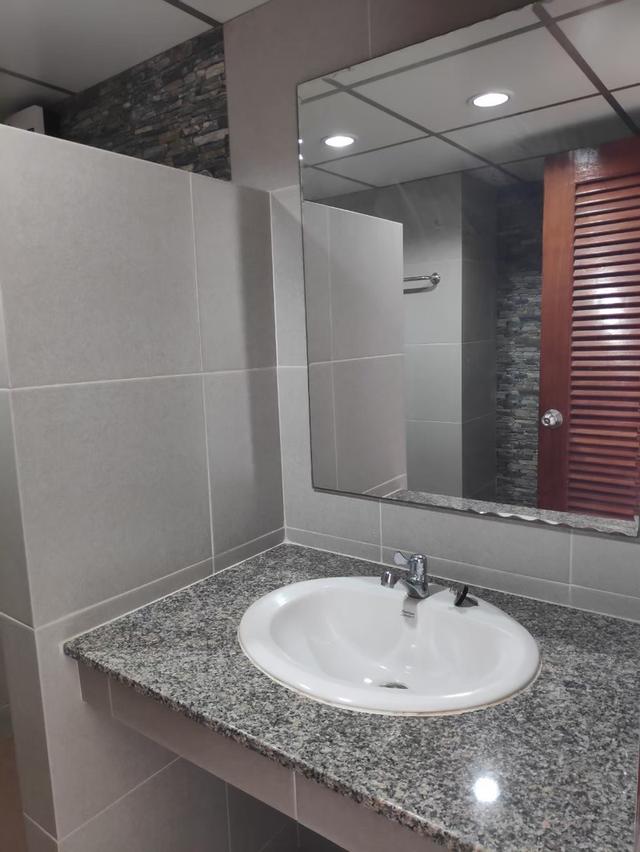 คอนโดมือสอง ราคาคุ้มสุดๆ สุภาพงษ์ เพลส ลาดพร้าว 35 (คอนโด High rise หาไม่ได้อีกแล้ว)อยู่ชั้น 12 พื้นที่ 44.21 ตรม. (เจ้าของขายเอง) 10