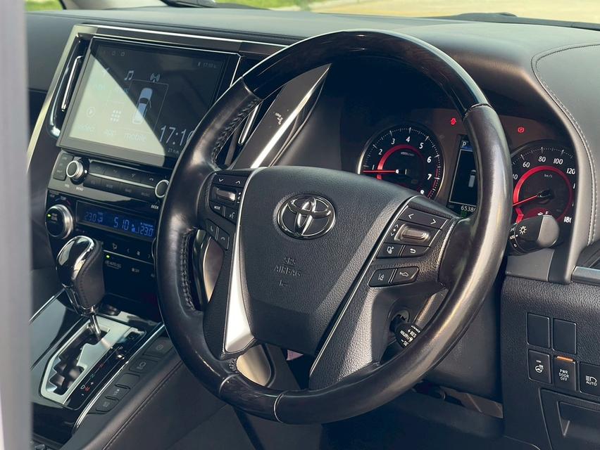 . Toyota Alphard 2.5 SC Package MNC 2020 จด 2021 • Mileage: 65,000 km 11