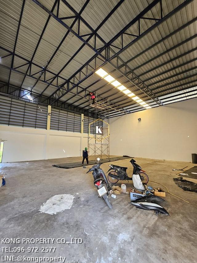 ให้เช่าโกดัง ลาดหลุมแก้ว ปทุมธานี พื้นที่ 600 ตรม ใกล้ถนน บางเลน - ปทุม 7