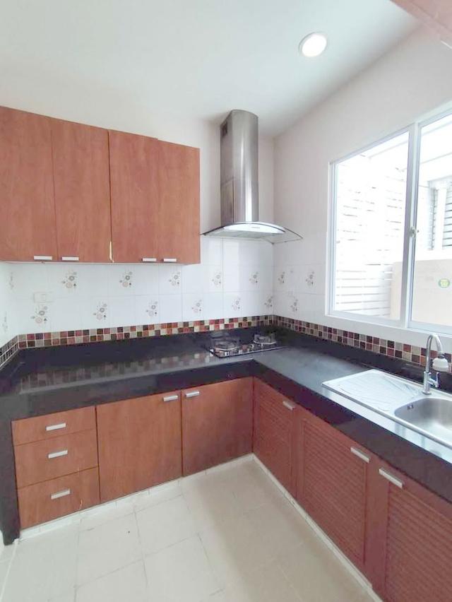 บ้าน กลางเมือง ลาดพร้าว 87 เช่า ทาวน์โฮม 3 ชั้น 4ห้องนอน 6