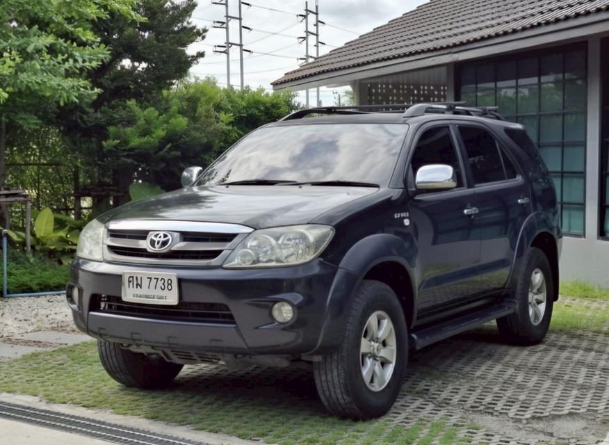 รหัสรถ KN7738 TOYOTA FORTUNER 2.7 V ปี05 LPG