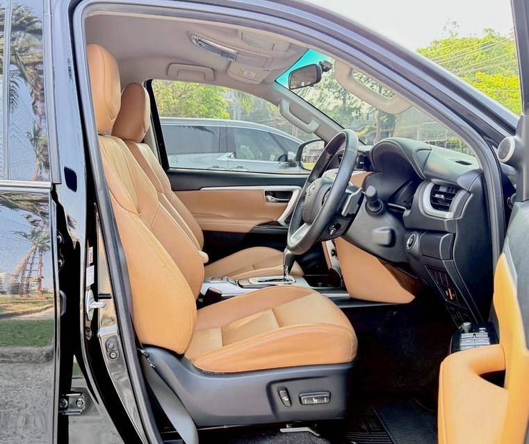 รหัสรถ PR8268 Toyota Fortuner 2.8 4WD ปี 2019 รูปที่ 6