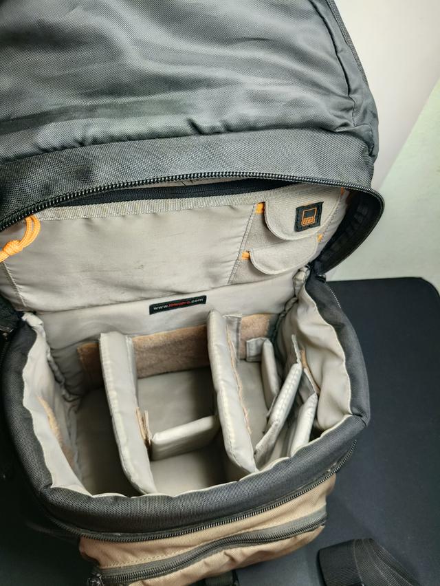 กระเป๋ากล้องสะพายข้าง Lowepro รุ่น Nova 180 AW กันน้ำ กันกระแทก รูปที่ 5
