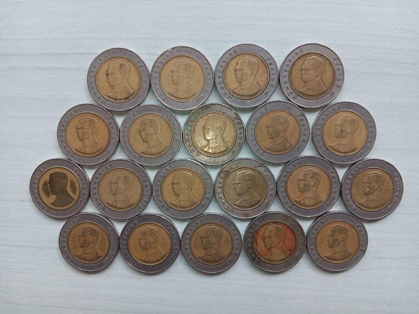 เหรียญ 10 รัชกาลที่ 9 ปี 2537 สวยตามอายุ จำนวนรวม 20 เหรียญ 93700 บาท