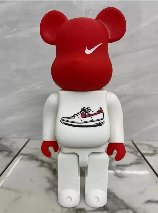 Red Nike Dunk Bearbrick 400% 2