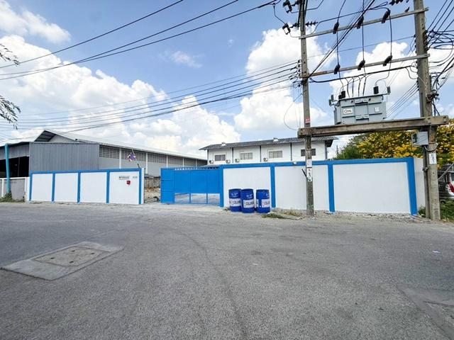 ถ.เอกชัย81-87 ใกล้ Big C บางบอน 900 ม. และ ตลาดปิ่นทอง 1 กม. เดินทางสะดวกเชื่อมต่อพระราม 2 กัลปพฤกษ์ 300 ตร.ว. 800 ตร.ม. 1