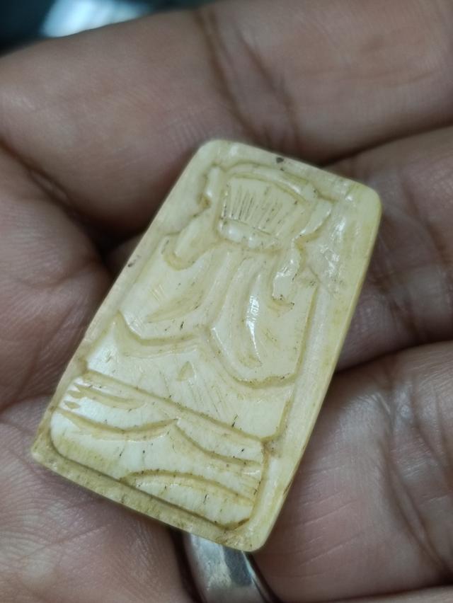 พระปิดตาแกะจากงาช้าง 6