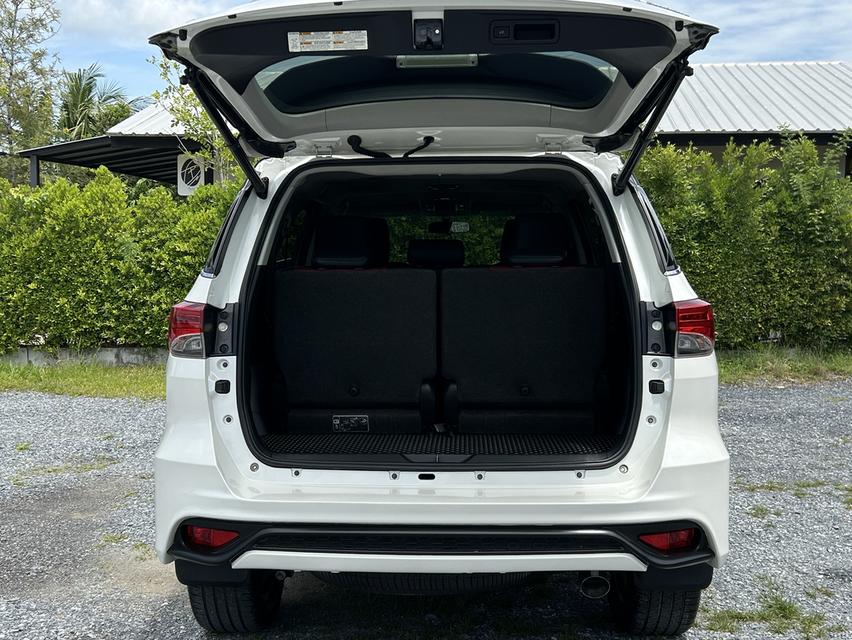 TOYOTA FORTUNER 2.8 TRD SPORTIVO 2WD AT ปี2017 รูปที่ 9