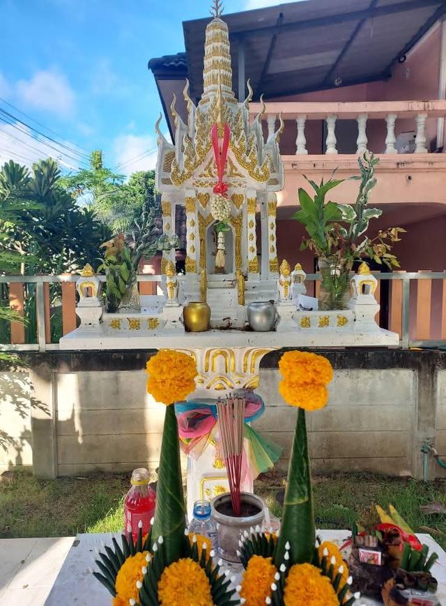 รับถอนศาลพระภูมิเชียงใหม่