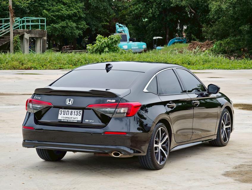 HONDA CIVIC FE Sedan 4dr e:HEV RS E-CVT FWD 2.0 Y22. สีดำ  เกียร์ออโต้  9