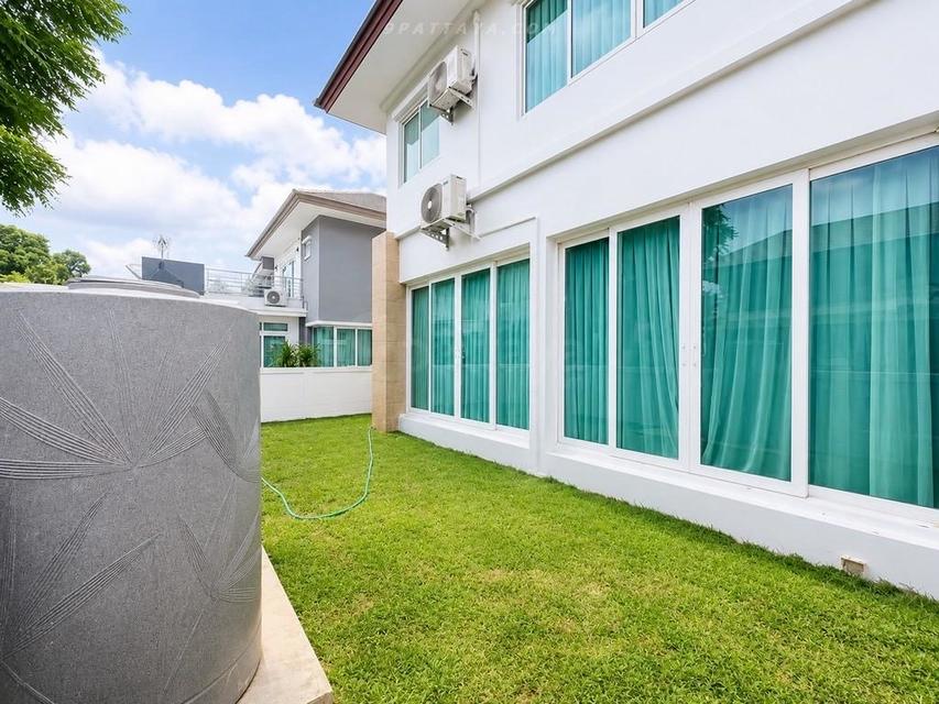 For Sale — Beachside Pool Villa at Seabreeze Villa Pattaya, Krating LaiBeautiful beachside pool villa for sale at Seabreeze Villa Pattaya, located nea 4