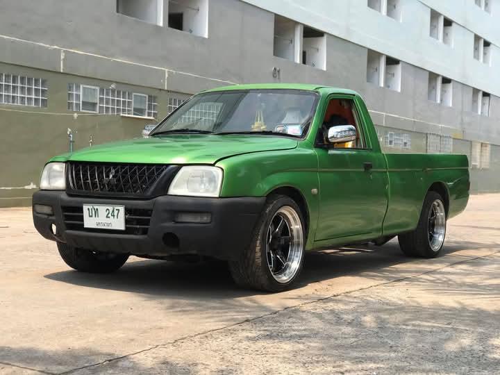 MITSUBISHI L200-STRADA สีเขียว 3