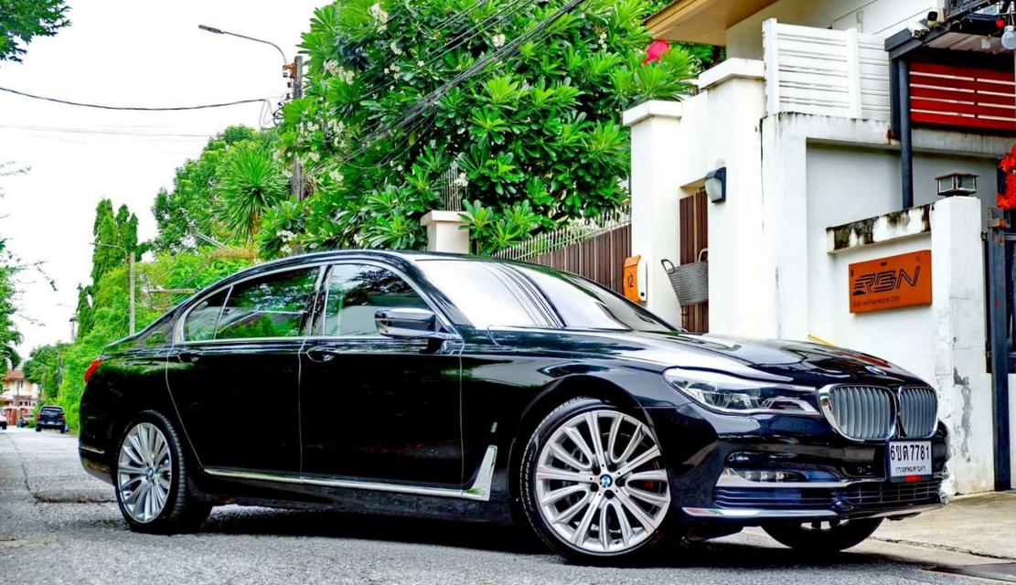 BMW 740Le xDrive Pure Excellence (G12) ปี 2017