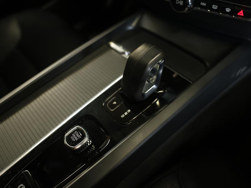 2022 Volvo XC60 2.0 (ปี 17-26) Recharge T8 R-Design Expression AWD SUV AT B86 รูปที่ 11