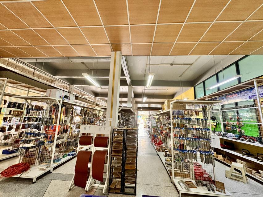 บ้าน พร้อมโกดังและที่ดิน 10