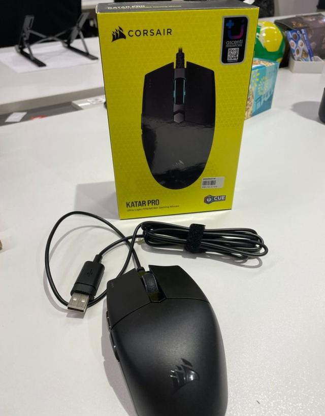 CORSAIR KATA PRO GAMING MOUSE 1