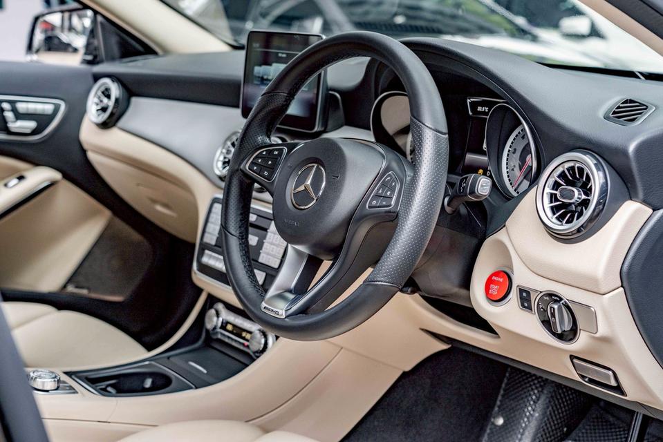 รหัสรถ NP7977 BENZ GLA200 1.6 2017 13