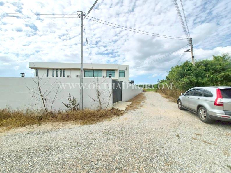 ที่ดินบางเสร่ ใกล้ถนนหมายเลข 332 อ.สัตหีบ จ.ชลบุรี 11