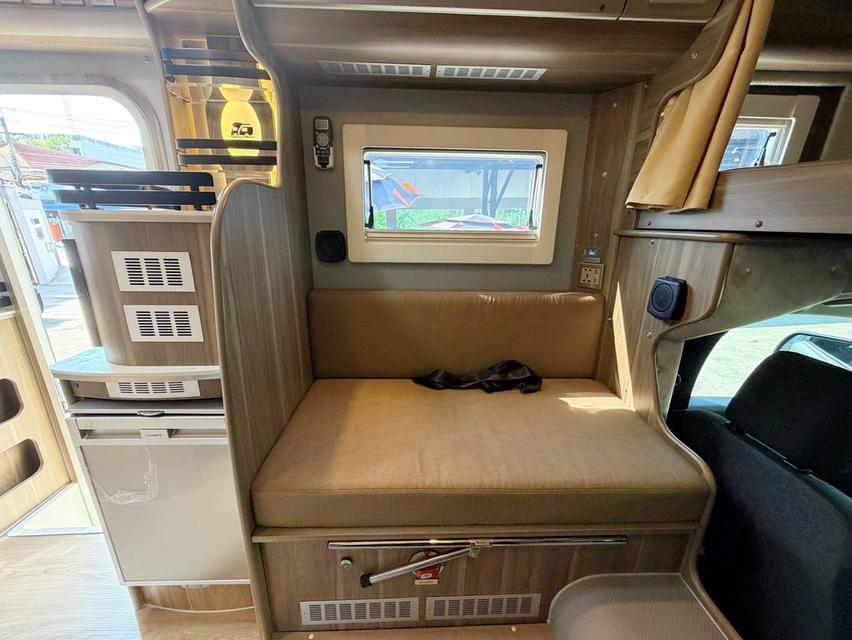 2023 FORD BETA MOTORHOME รถมือเดียวออกป้ายแดง รถวิ่งน้อยเพียง 9,000 กม รถไม่เคยมีอุบัติเหตุครับ รูปที่ 10
