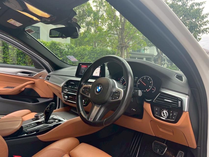 BMW 520 d M-Sport ปี 20 สีขาว ดีเซล ไมล์น้อยสุดในตลาด 40000 โลแท้ๆ หาไม่ได้แล้ว มือเดียว สภาพเหมือนป้ายแดง 9