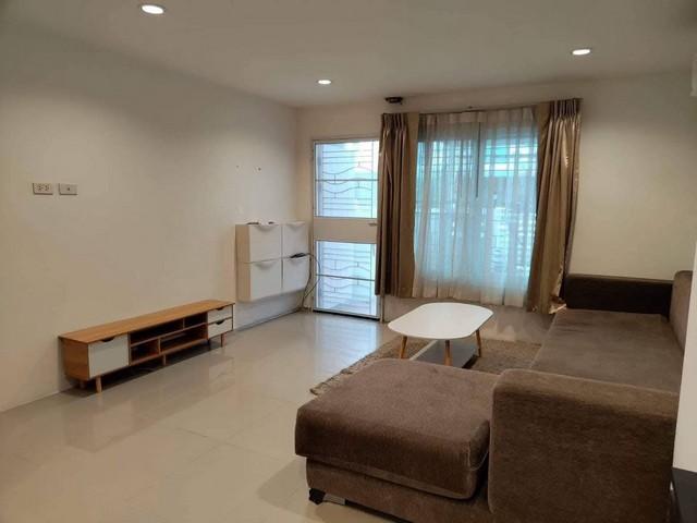 หมู่บ้านงามเจริญ 15 บ้านทาวน์โฮม หนองปลาไหล ใกล้มอเตอร์เวย์ ใกล้โรงเรียนนานาชาติ 5
