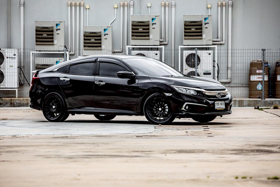 Honda Civic FC 1.8EL ปี 2021 สีดำ มือเดียวป้ายแดง