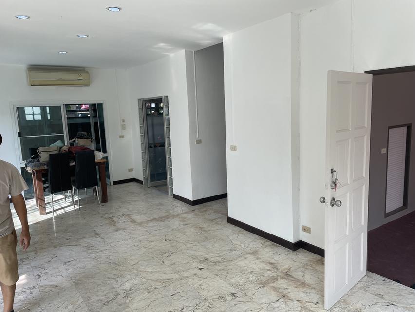 ขาย/เช่า บ้านแฝด 43.3 ตรว.4 นอน 5 น้ำ 4