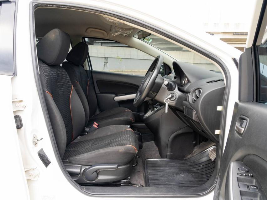 MAZDA 2 1.5 Sport Hatchback 2012 จด 2013 8