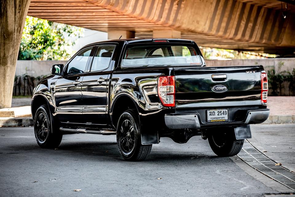 Ford Ranger Hi-lander 4 ประตู 2.2 XLT เกียร์ Auto ปี 2012 สีดำ 4