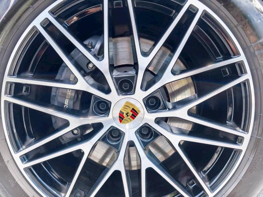 รหัสรถ KPV53 2025 PORSCHE CAYENNE 3.0 HYBRID COUPE สีใหม่ Moonlight Blue 14
