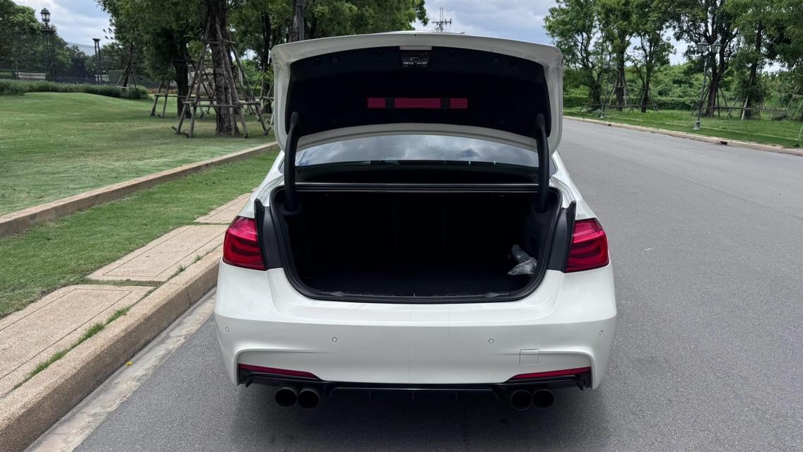 (แจ้งรหัสรถ TPV2002) 🎊 BMW 330e M Sport ปี 2018 🎊 รูปที่ 7
