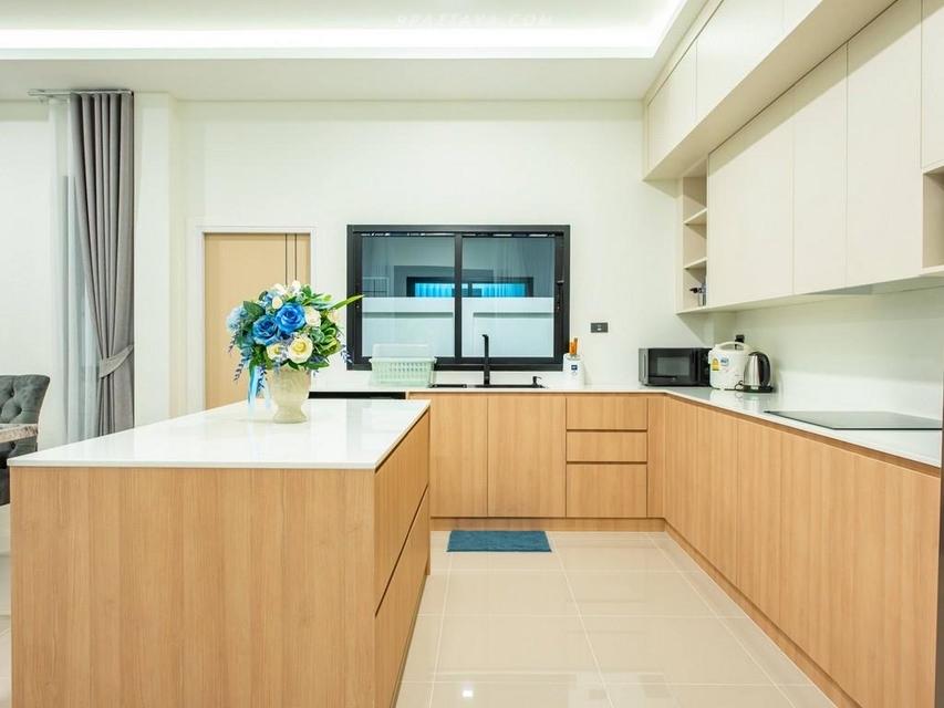 For Rent — Modern Pool Villa at Huay Yai PattayaModern-style pool villa with large land area and spacious living space in Huay Yai, Pattaya 7