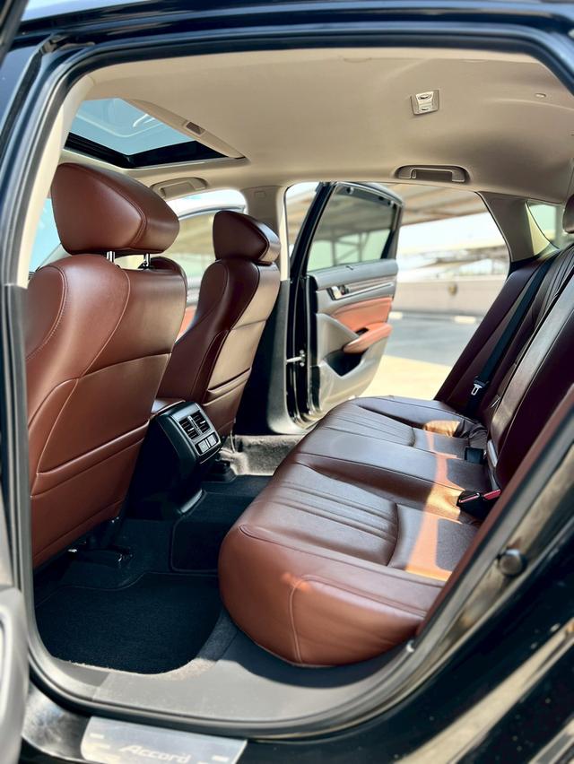 HONDA ACCORD 2.0 Hybrid TECH ปี2019 สีดำ 6