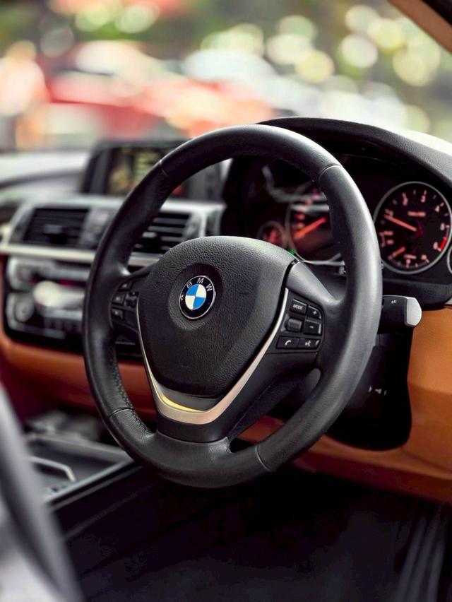 รหัสรถ PR2739 🚘BMW F10 320d Luxury  9
