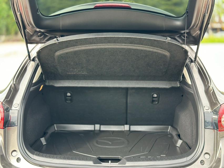 รหัสรถ PAT6031 Mazda 3 2.0 S Sport Hatchback สีเทาดำ ปี 2017 7