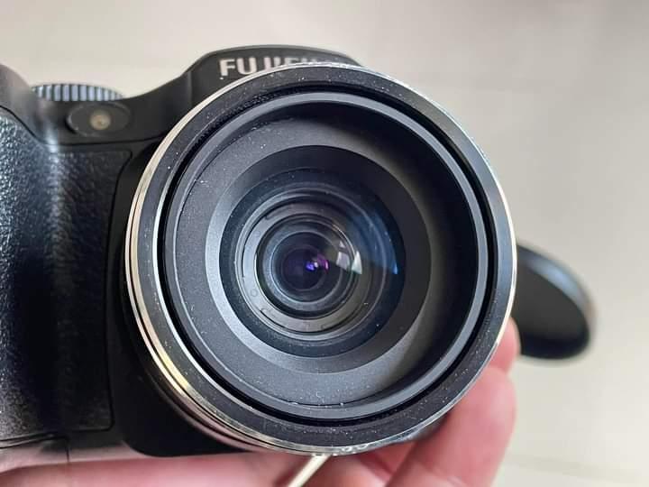 Fujifilm FinePix S1800 3