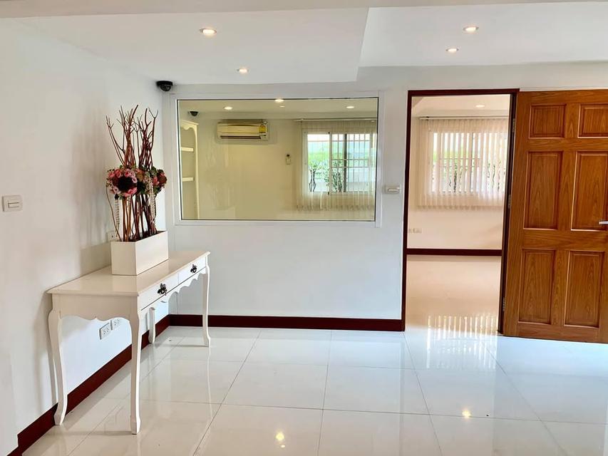 บ้านเดี่ยว ให้เช่า เสนานิคม 1 6ห้องนอน จอดรถในบ้านได้ 4-5 คัน 5