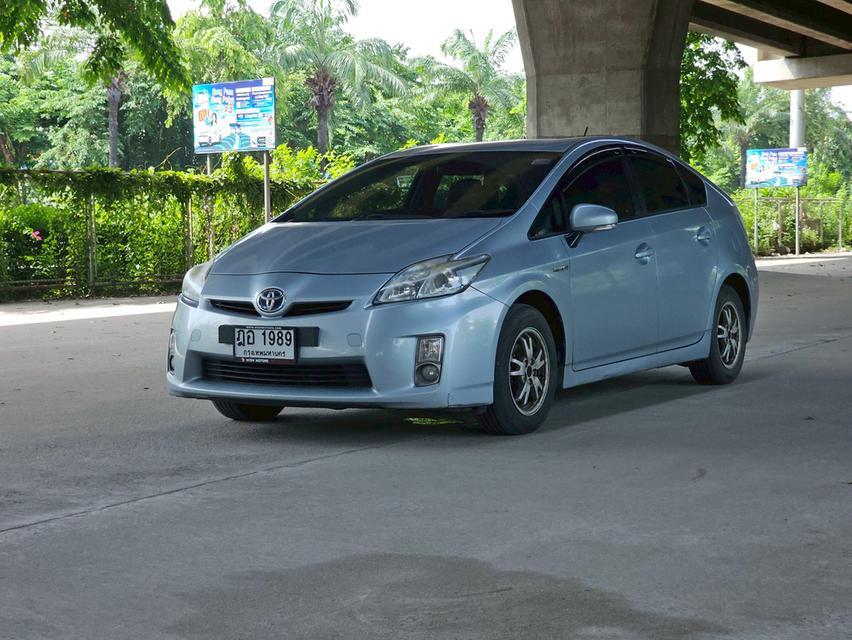 Toyota Prius Year 2012 (Hybrid)