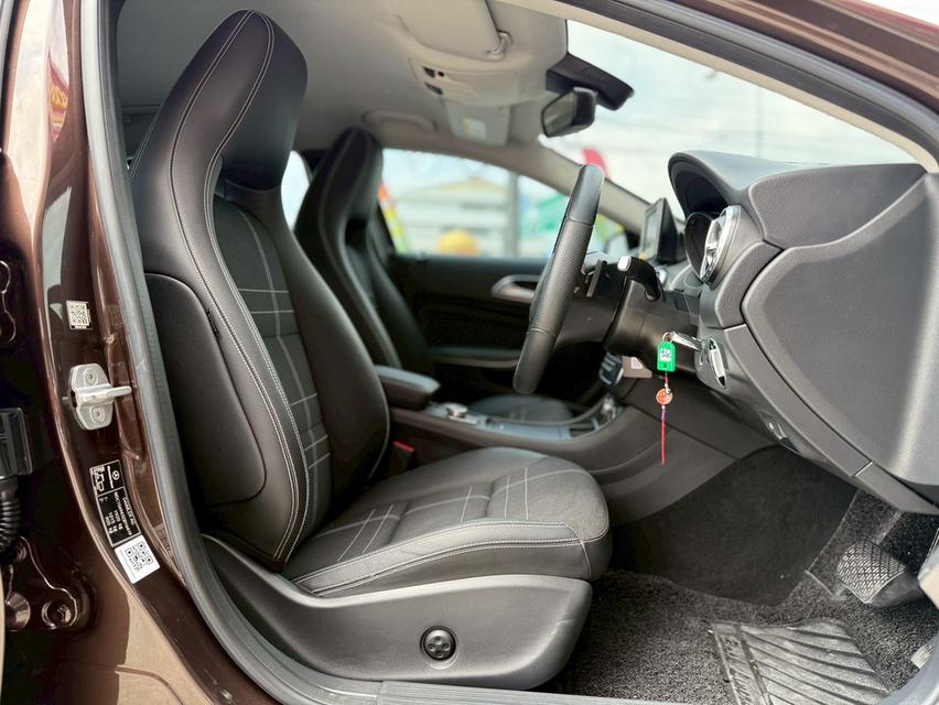 ปี 2014 BENZ GLA-CLASS, 200 โฉม W156ปี14-20 สีน้ำตาล 10