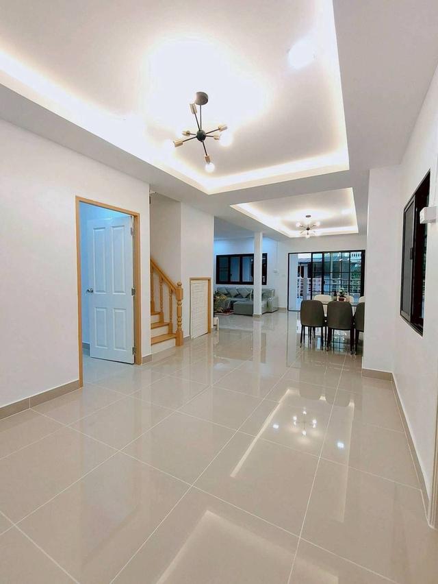 ม.บ้านฟ้ารังสิต 10