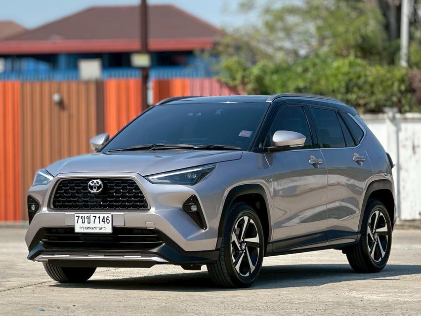 รหัสรถ PAT7146 Toyota Yaris Cross 1.5 Premium 2024 สีเทา