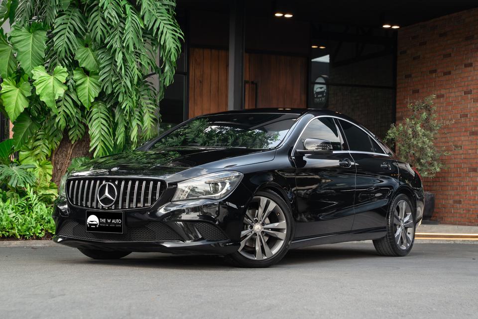 “Mercedes-Benz CLA200 Urban“ ปี 2016